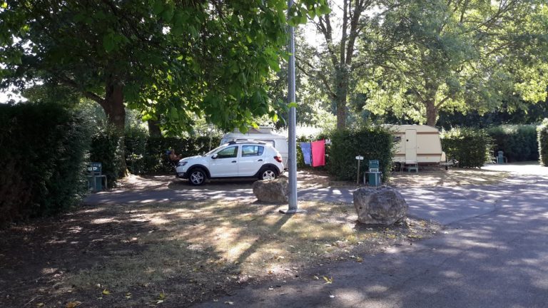 Camping de la Porte d Arroux staanplaats 768x432
