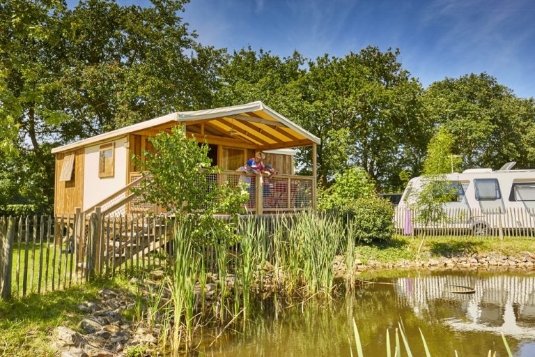 Camping du Lac La Chausselière chalets huren 768x512