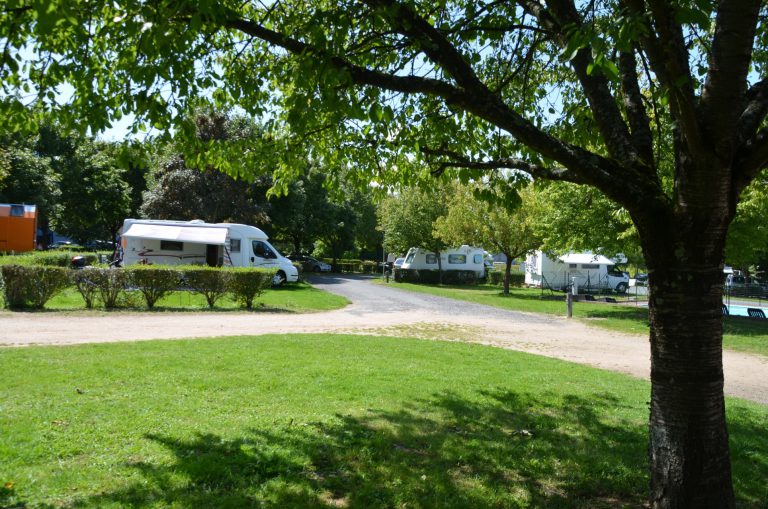 camping du breuil staanplaats 768x509