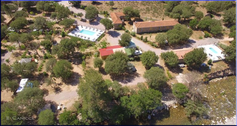 Camping E Canicce in Moltifao op Corsica overzicht 768x408