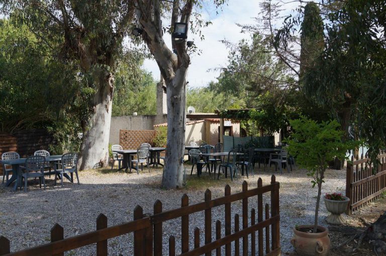 Camping International in Calvi op Corsica terras 768x510