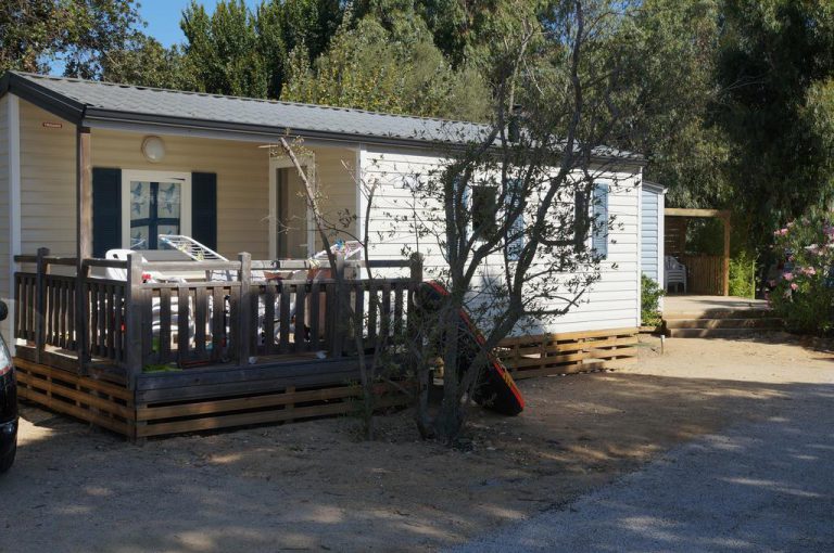 Camping International in Calvi op Corsicachalet huren 768x510