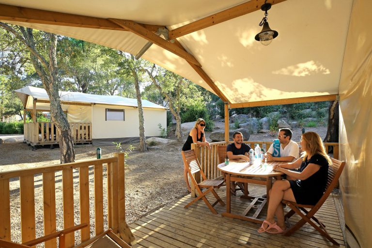Camping La Pioppa in Porto Vecchio op Corsica safaritent huren 768x513