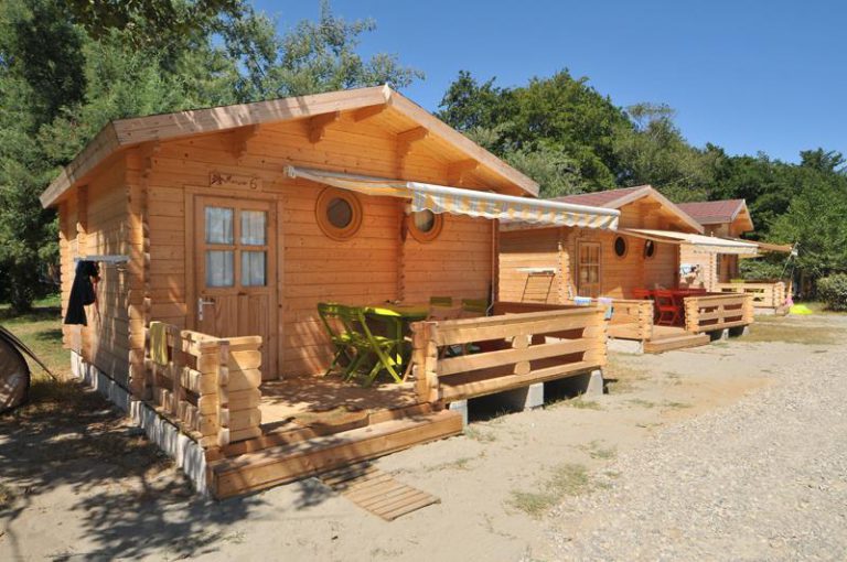 Camping Merendella in San Nicolao op Corsica chalet huren 768x510