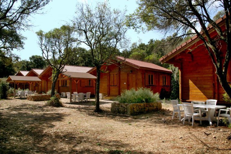 Camping U Stabiacciu in Porto Vecchio op Corsica chalets 768x512