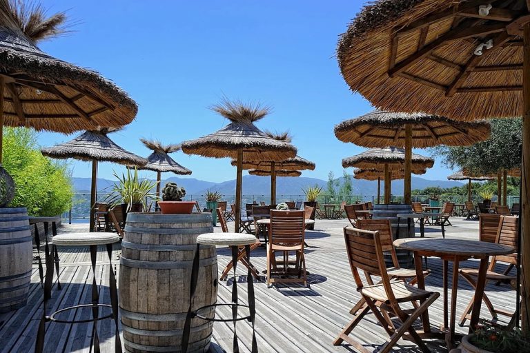 Camping Vigna Maggiore in Olmeto op Corsica terras 768x512