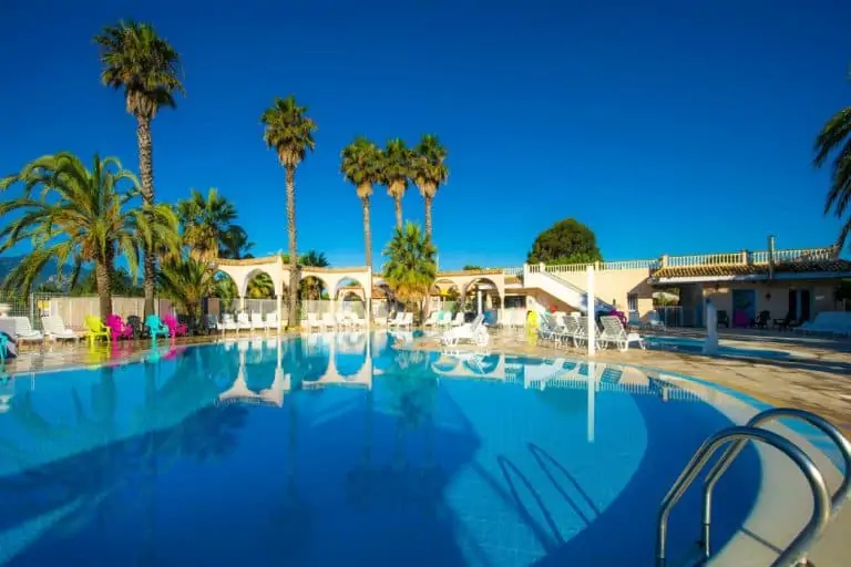Camping le Neptune in Argelès sur Mer zwembad 2 768x512