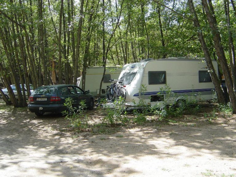 Camping Benista in Grosseto Prugna op Corsica staanplaatsen 768x576