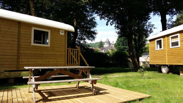Camping Huttopia Beaulieu sur Dordogne Pipowagen huren 768x432