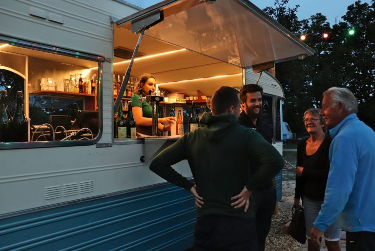 Camping Huttopia Calvados Normandie foodtruck 768x515