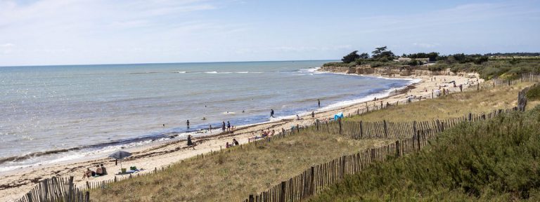 Camping Huttopia Côte Sauvage strand 768x288