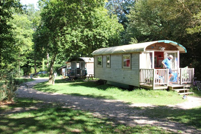 Camping Huttopia Douarnenez in Douarnenez Pipowagen huren 768x512