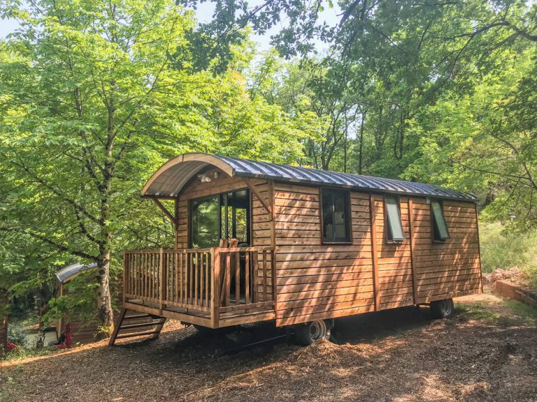 Camping Huttopia Gorges du Tarn Pipowagen huren 768x576