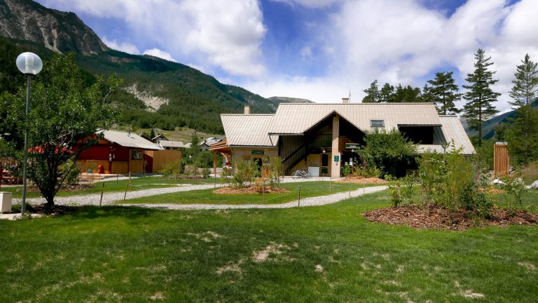 Camping Huttopia La Clarée receptie 768x432