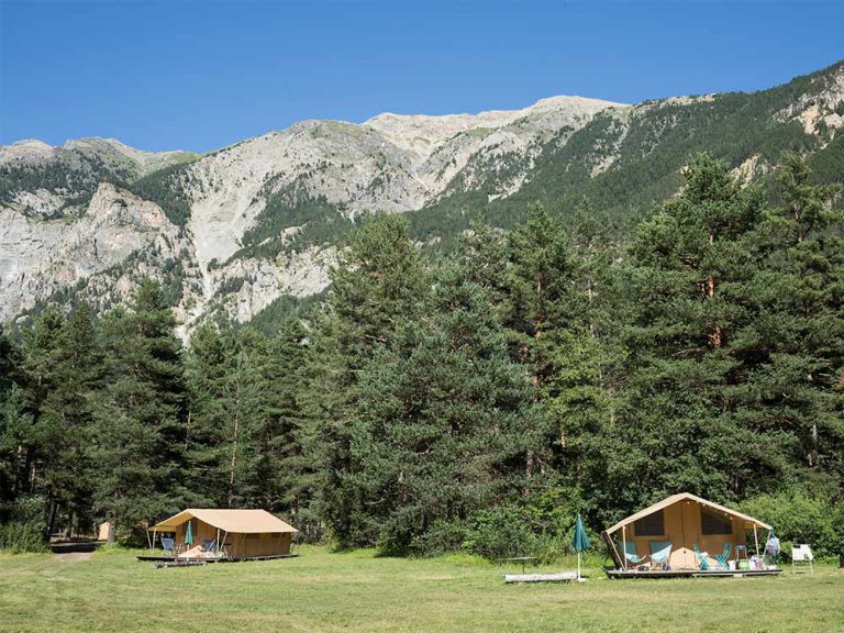 Camping Huttopia La Clarée safaritenten 768x576