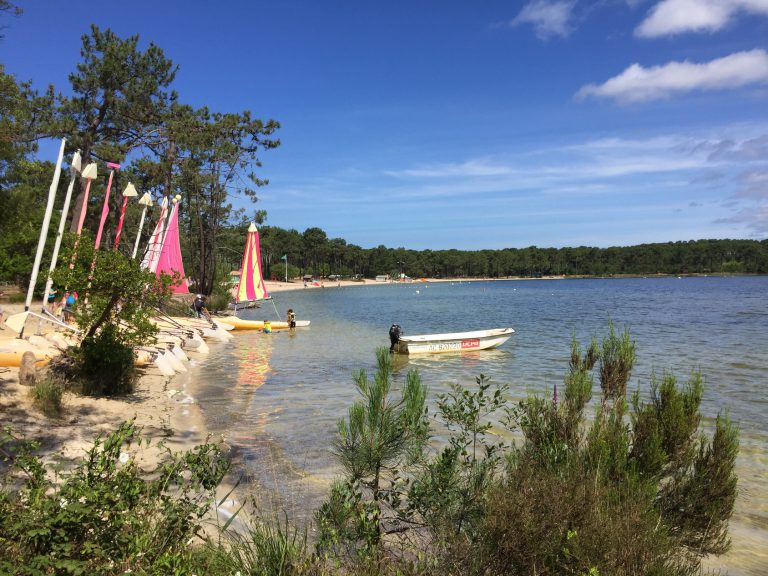 Camping Huttopia Lac de Carcans in Carcans meer 768x576