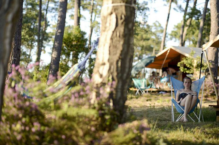 Camping Huttopia Landes Sud staanplaatsen 768x511