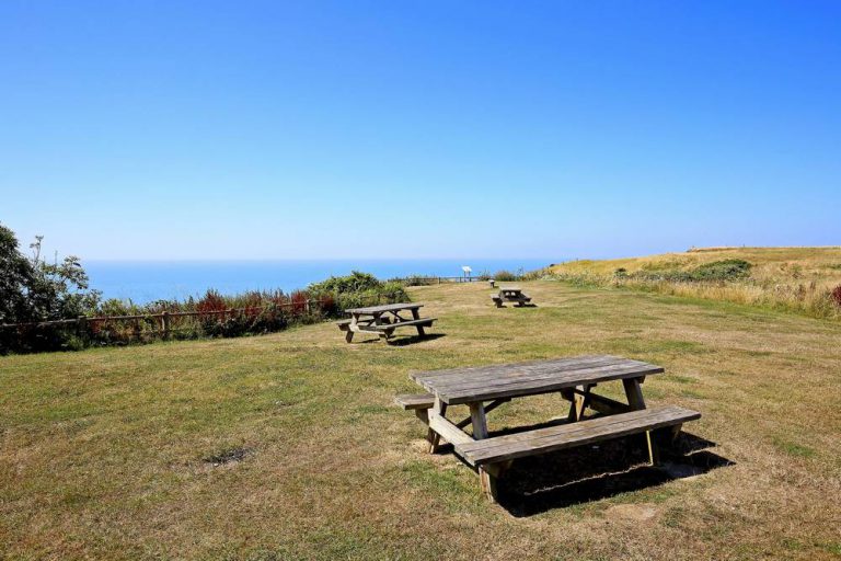 Camping Huttopia Les Falaises Normandie uitzicht 768x512