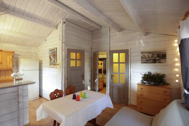 Camping Isulottu in Morsiglia op Corsica chalet 768x512