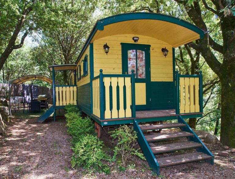 Camping Les Oliviers in Ota op Corsica Pipowagen verhuur 768x587