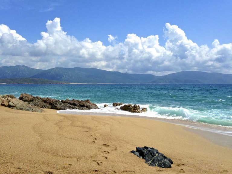 Camping Milella in Viggianello op Corsica aan strand 768x576