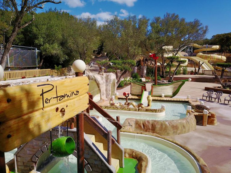 Camping U Farniente Pertamin in Bonifacio op Corsica waterspeeltuin 768x576