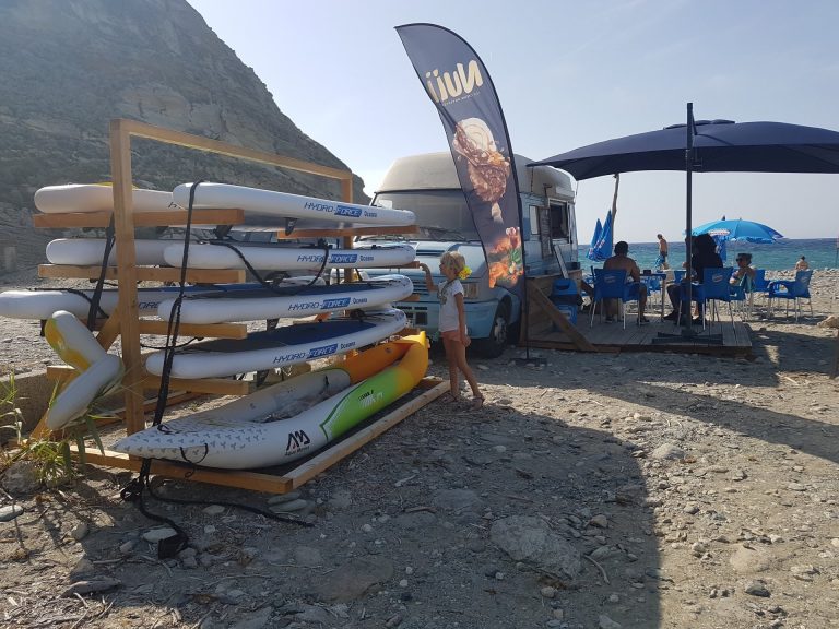 Camping U sole Marinu Corsica kanovaren 768x576