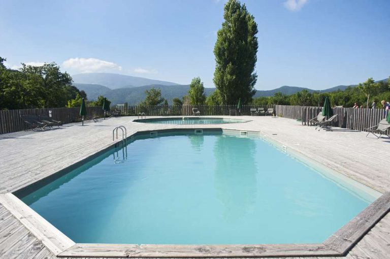 Camping Village Huttopia Dieulefit zwembad 2 768x511