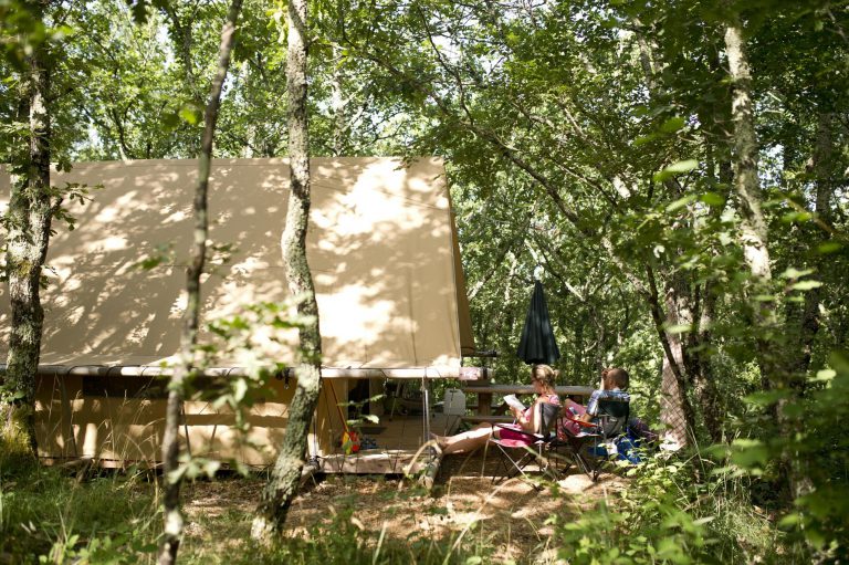 Camping Village Huttopia Sud Ardèche safaritent huren 768x511