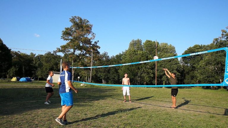 Camping De Peyroche sportveld 768x432