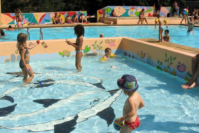 Camping Iserand Calme et Nature Ardeche kinderbad 768x512