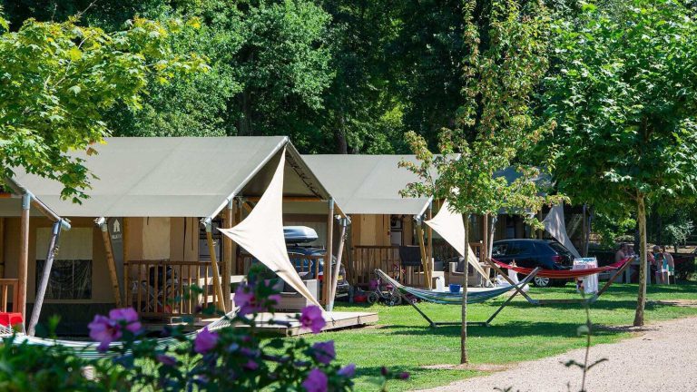 Camping Château de l Epervière safaritent huren 768x432