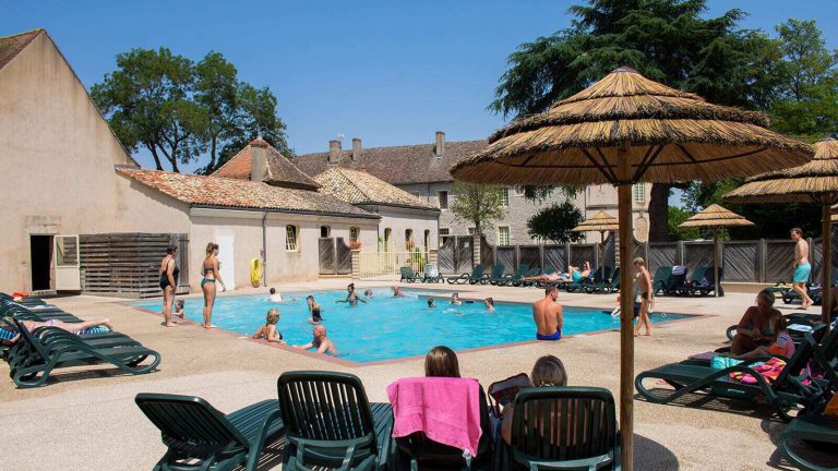 Camping Château de l Epervière zwembad 768x432
