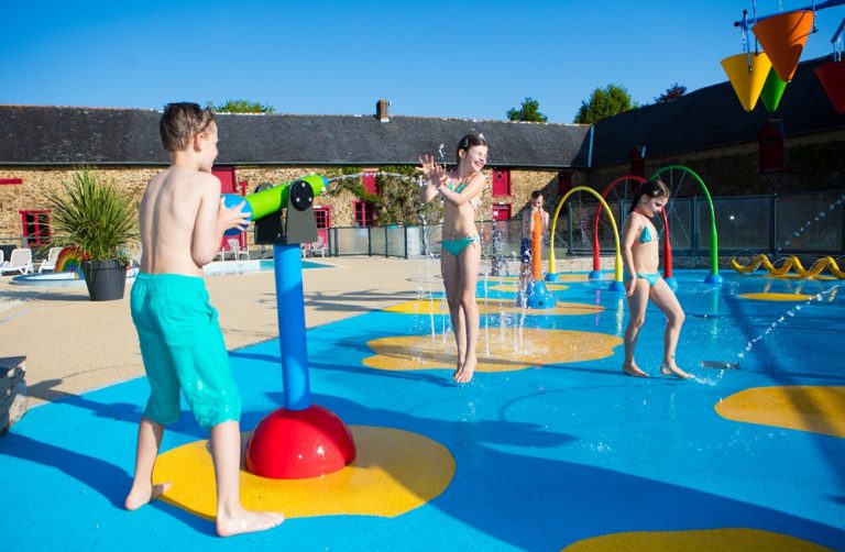 Camping Domaine du Logis waterspeeltuin 2 768x502