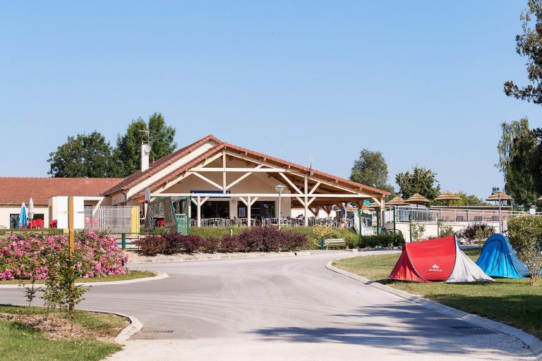 Camping Lac d Orient restaurant 768x512