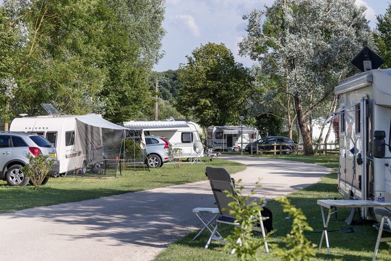 Camping Lac d Orient staanplaatsen 768x512