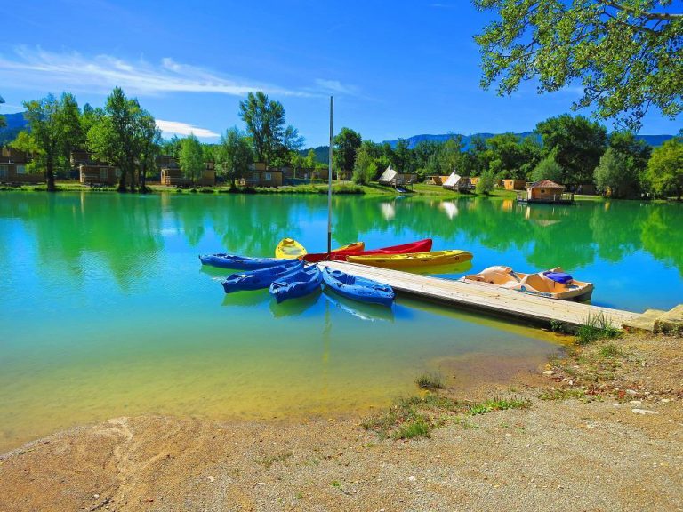 Camping Le Lac Bleu Drome kanovaren 768x576
