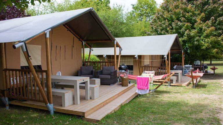 Camping le Petit Trianon de Saint Ustre midgetgolf 768x432