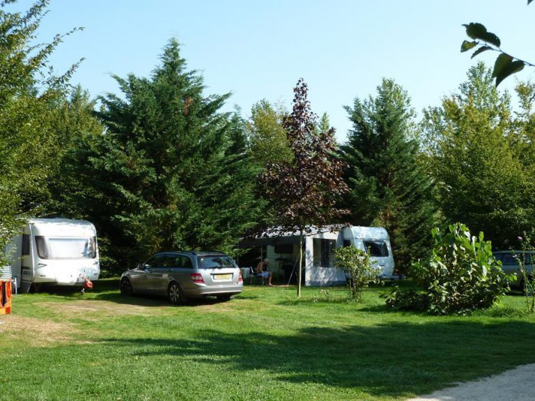 Camping Les Ripettes staanplaatsen 768x576