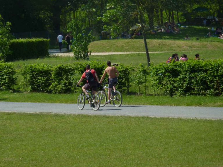 Camping du Lac in Cormoranche sur Saône fietsverhuur 768x576