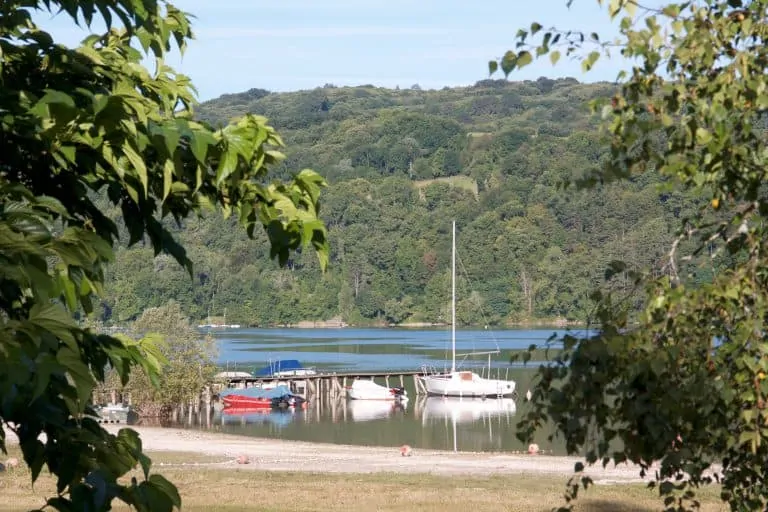 4 sterren camping Détente et Clapotis aan een meer 768x512