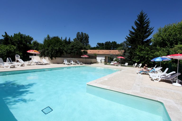 Camping Au Fil de l Eau Dordogne zwembad 768x512