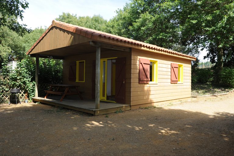 Camping Coulvée chalets huren 768x511