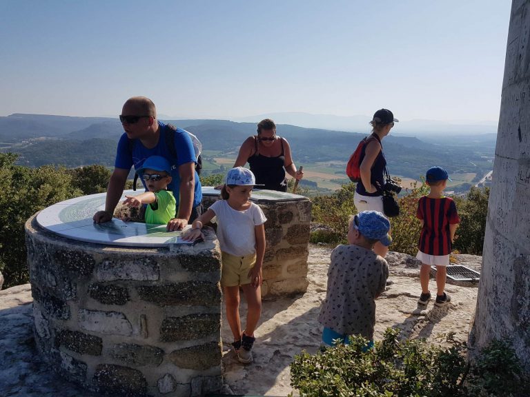 Camping De La Colline Drome omgeving 768x576