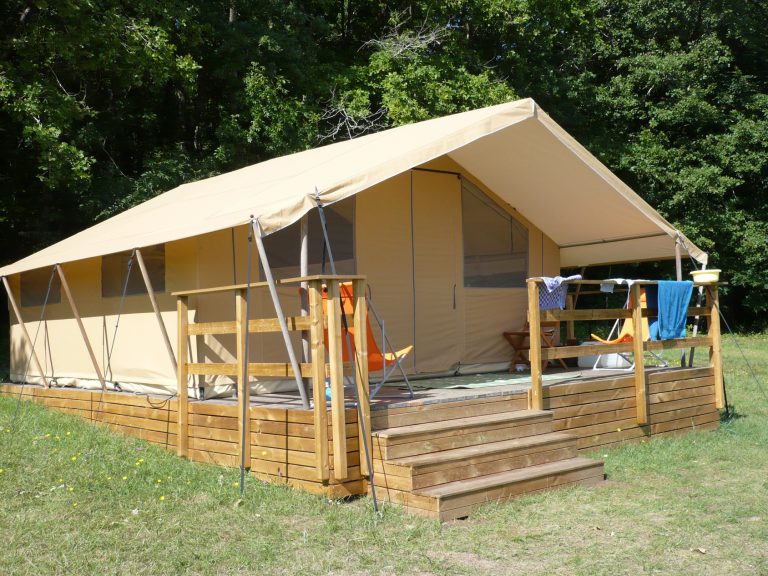 Camping Domaine De Corneuil Dordogne safaritent huren 768x576