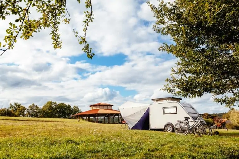 Camping Domaine De Corneuil Dordogne staanplaats 768x512