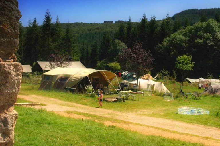 Camping Domaine La Chabanne staanplaatsen 768x510