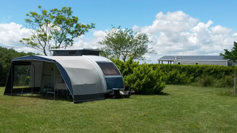 Camping Domaine Saint Laurent in de Aude staanplaats 768x432