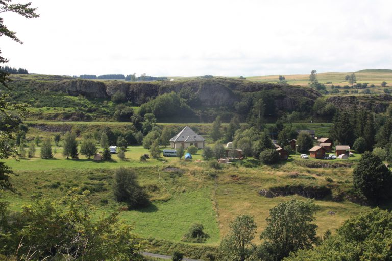 Camping Domaine de l Ours ligging 768x511