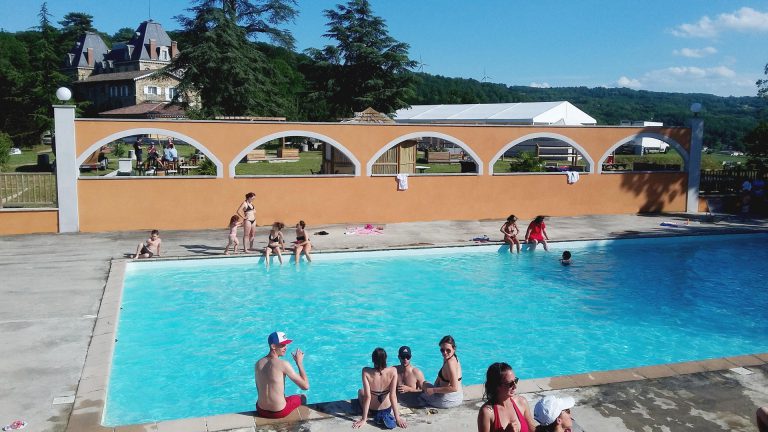 Camping Du Domaine De Senaud Drome zwembad 768x432